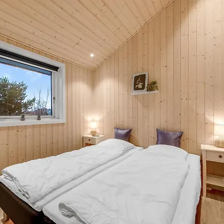 Corina - 850m To The Fjord By Interhome